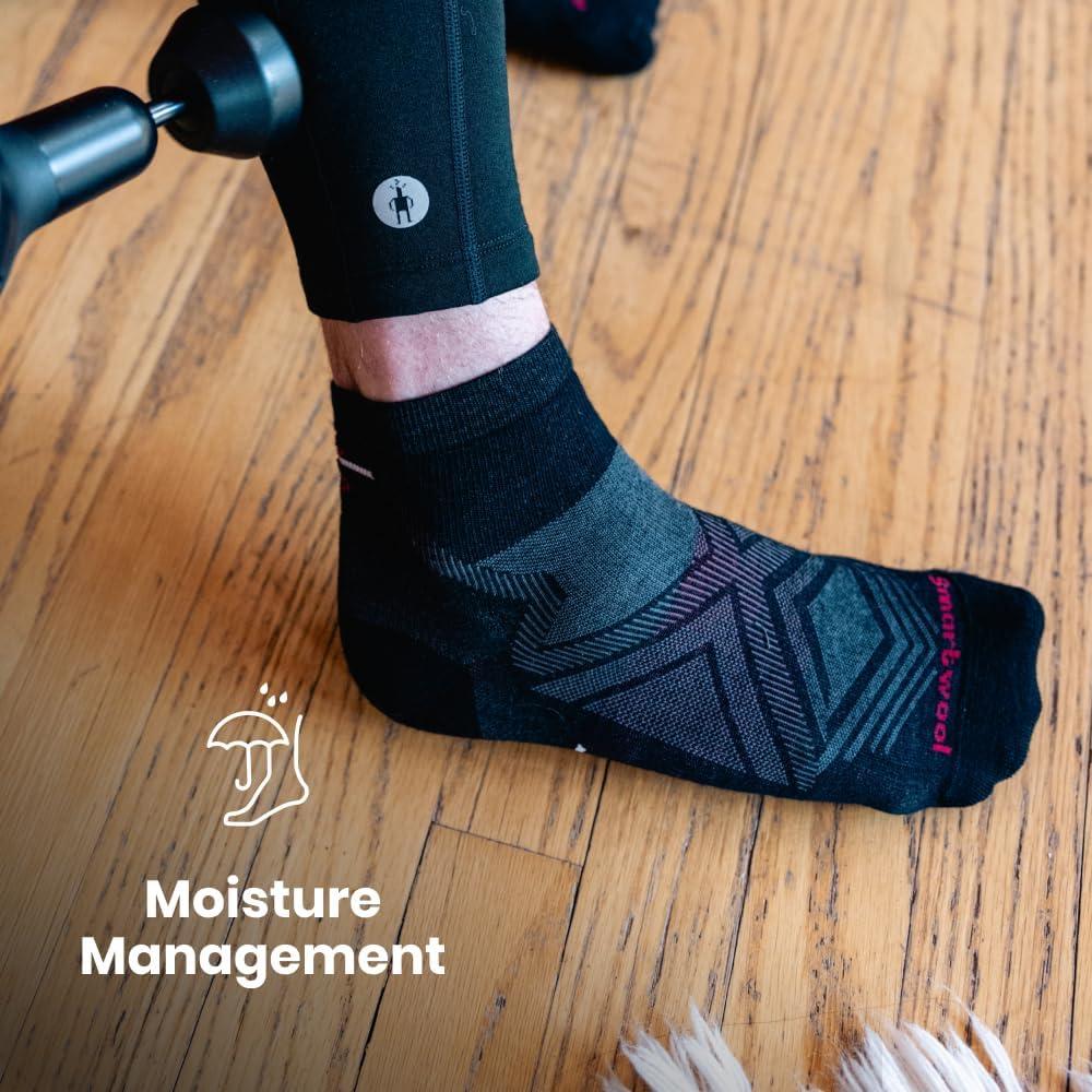 imageSmartwool Kids Wintersport Full Cushion Over the Calf Mountain Moose Pattern SocksTwilight Blue