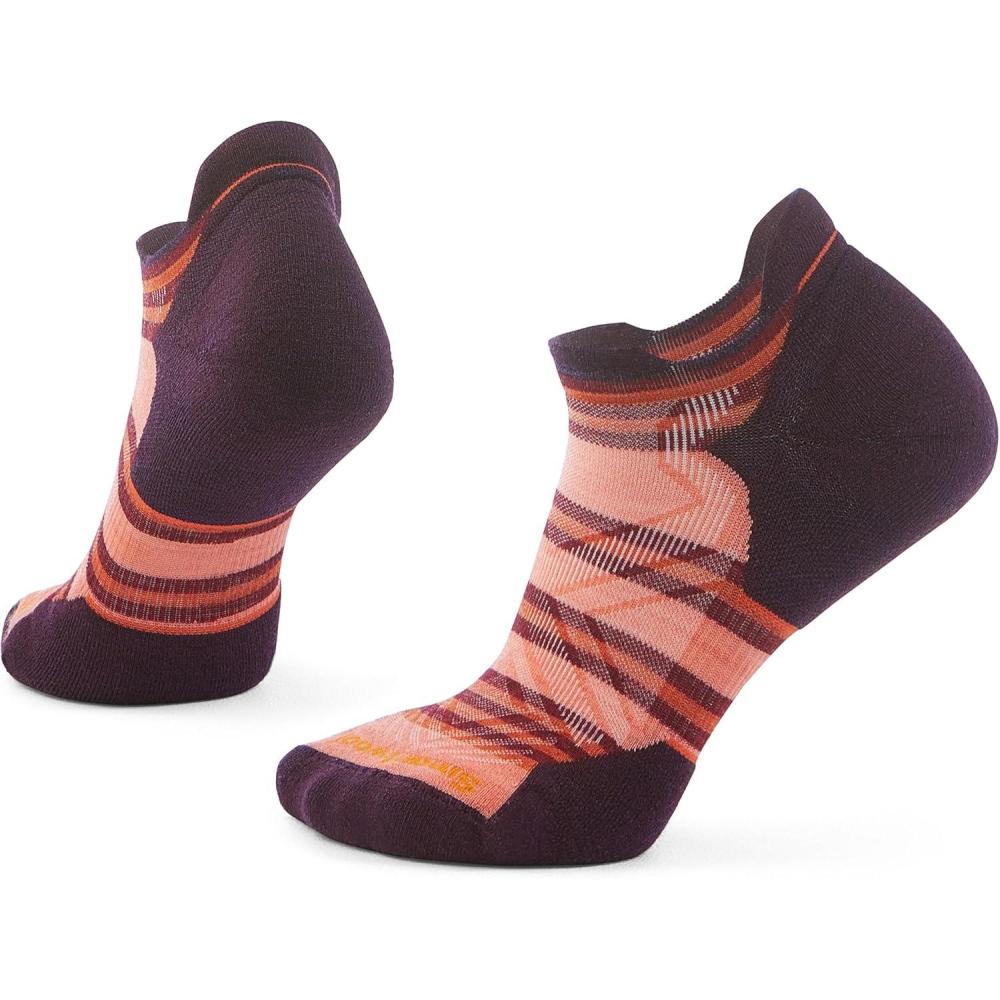 imageSmartwool Womens Run Targeted Cushion Stripe Low Ankle SocksWild Salmon